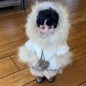 Doll - Vintage Eskimo Doll - real fur - 12”